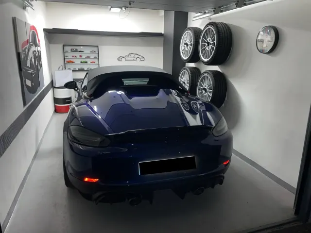 Garáž pro nadšence do Porsche