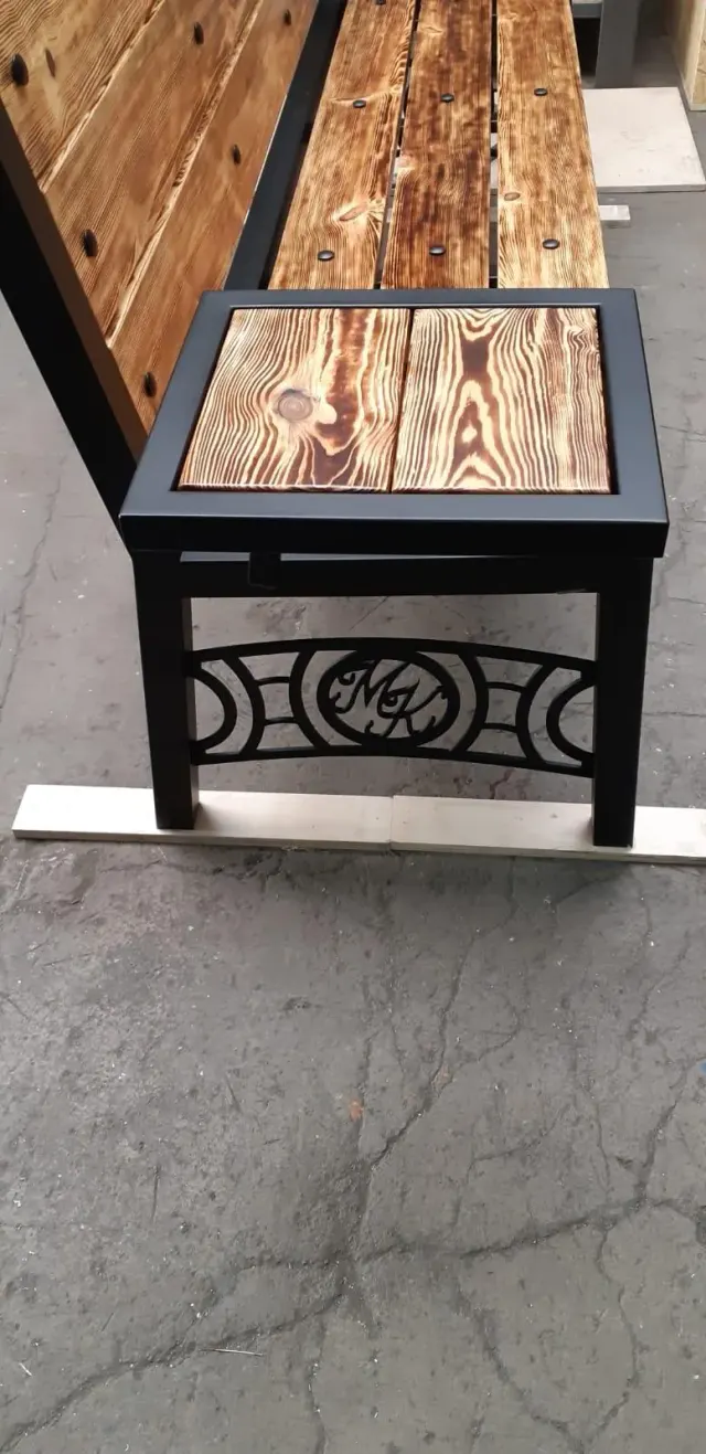 Kovaná lavice na míru – dárek k výročí – foto 5