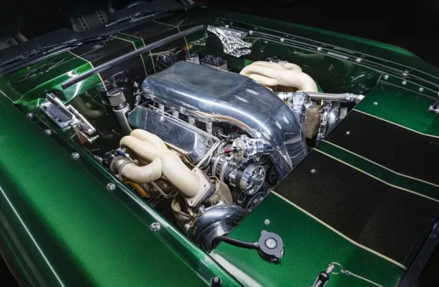 Mustang „Helleanor“ – sání pro 1 700 koní – foto 3