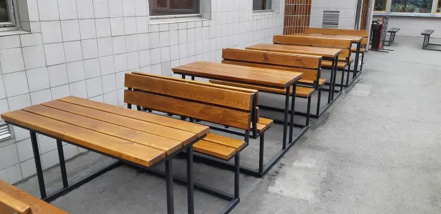 Zakazkove lavicky restaurace